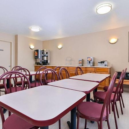 Days Inn By Wyndham Albuquerque Northeast Екстер'єр фото